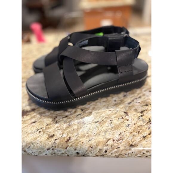 SOREL Roaming Criss Cross Black Slingbacks Sandals Women's Size 7 - Picture 2 of 8